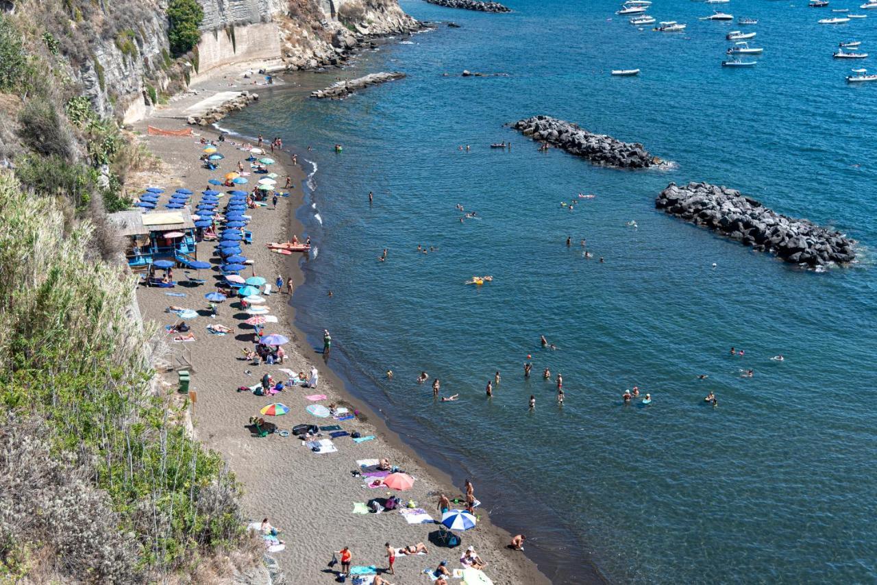 Controvento In Villa Eldorado Procida Luaran gambar